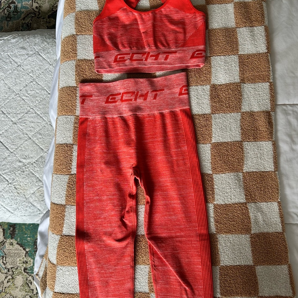 Echt Coral Sports Bra and Leggings Set